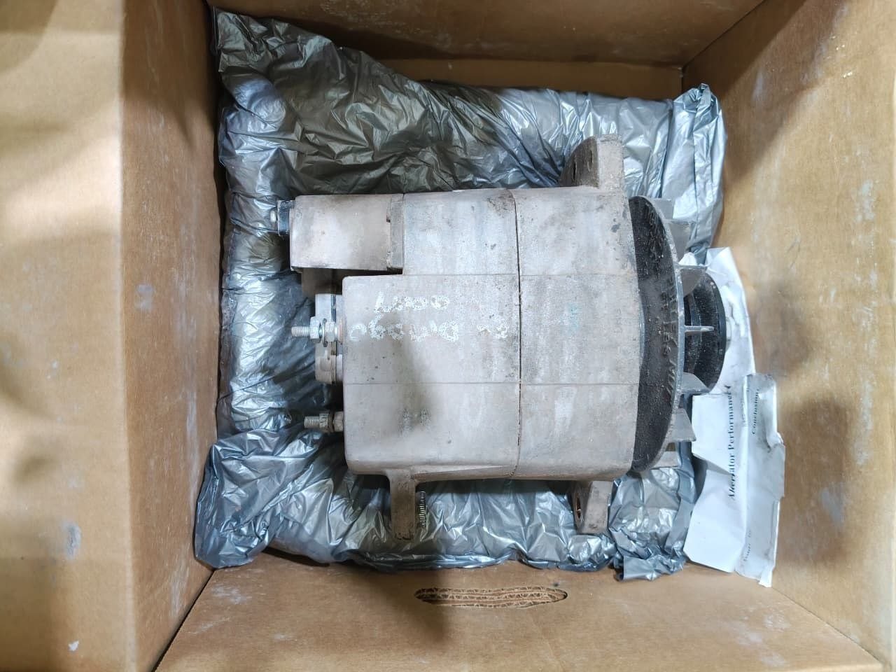 Alternator 24V 175A diterima dalam kemasan untuk proses inspection