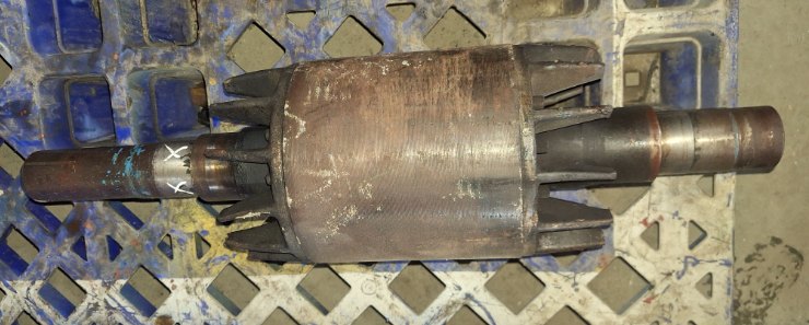 Rotor assembly Motor 18,5KW REA Kaltim saat dismantling