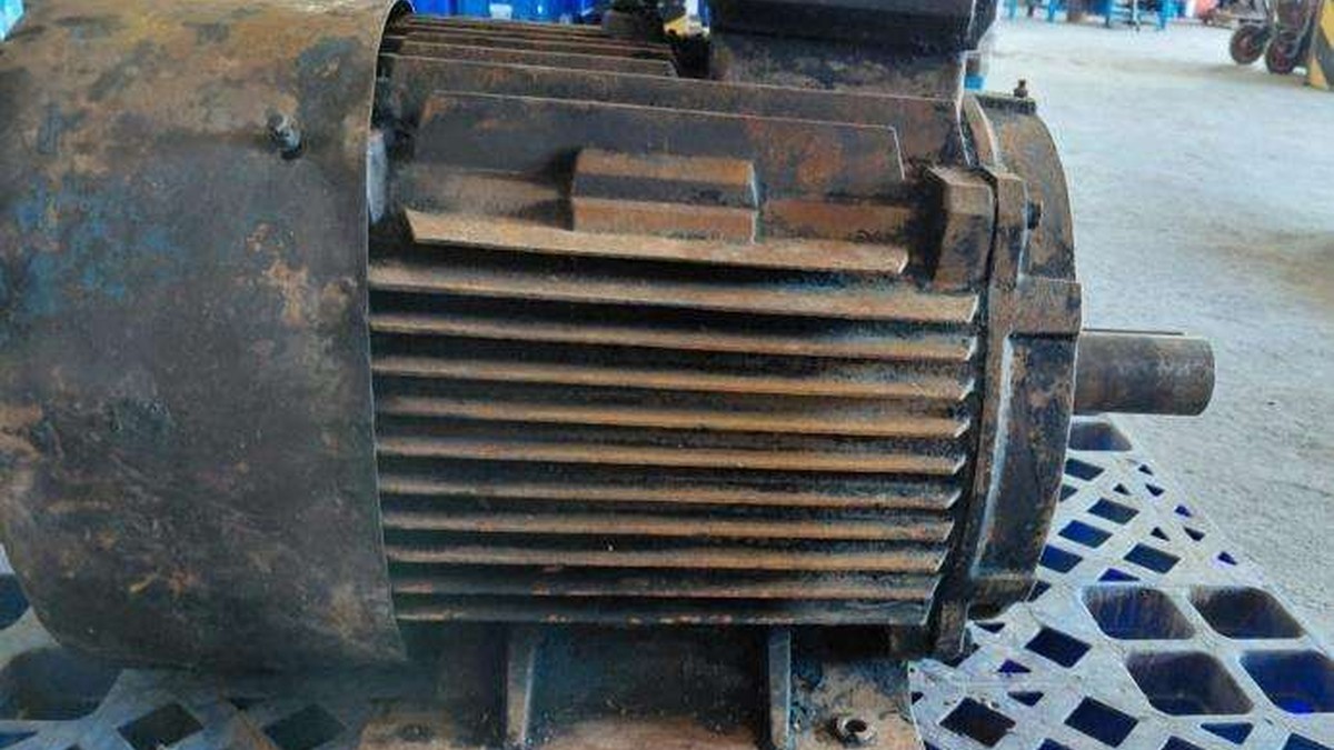 Motor 45KW REA Kaltim saat diterima untuk initial inspection UNO Solusi Teknik