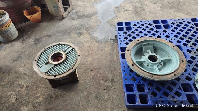 End Shield Motor Sebelum Di Cat