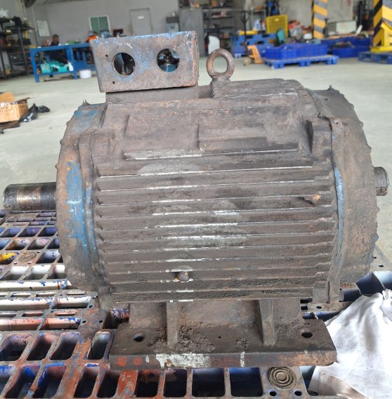 Kondisi awal motor 37KW IPJ AGRO sebelum repair