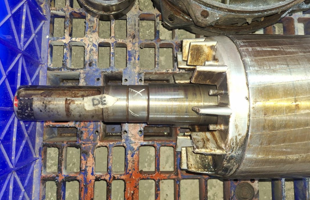 Detail journal DE motor 37KW sebelum repair